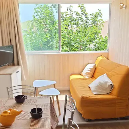 La Parenthese Ensoleillee Apartment